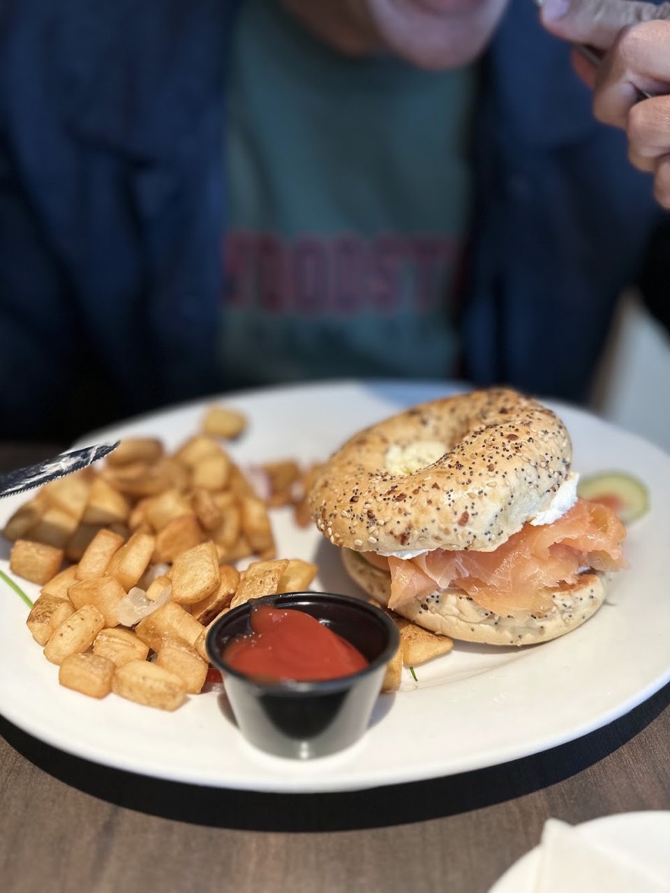 Smoke Salmon Bagel